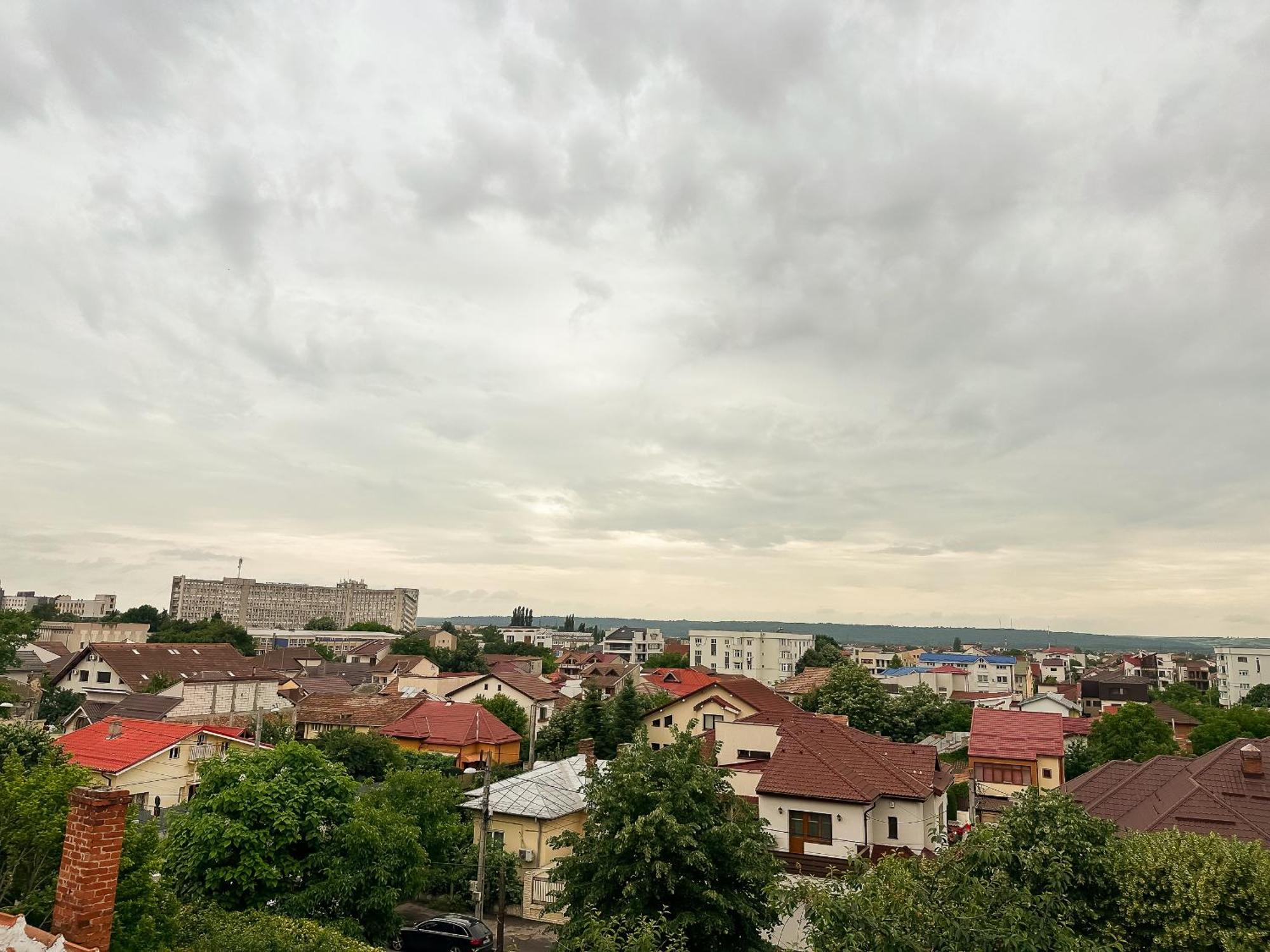 The Royal - Studio With Balcony & Panoramic View Крайова Екстериор снимка